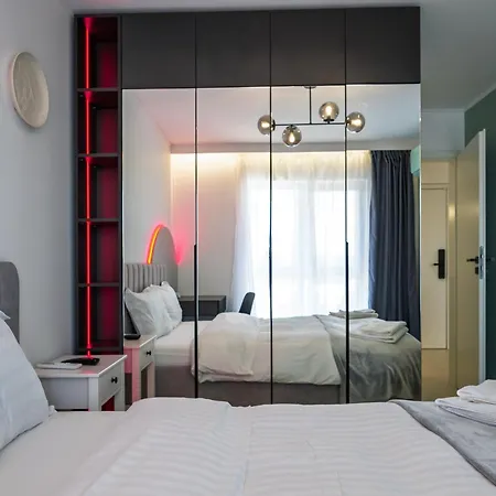 Belvedere Skyline - 1br With Balcony Appartement *